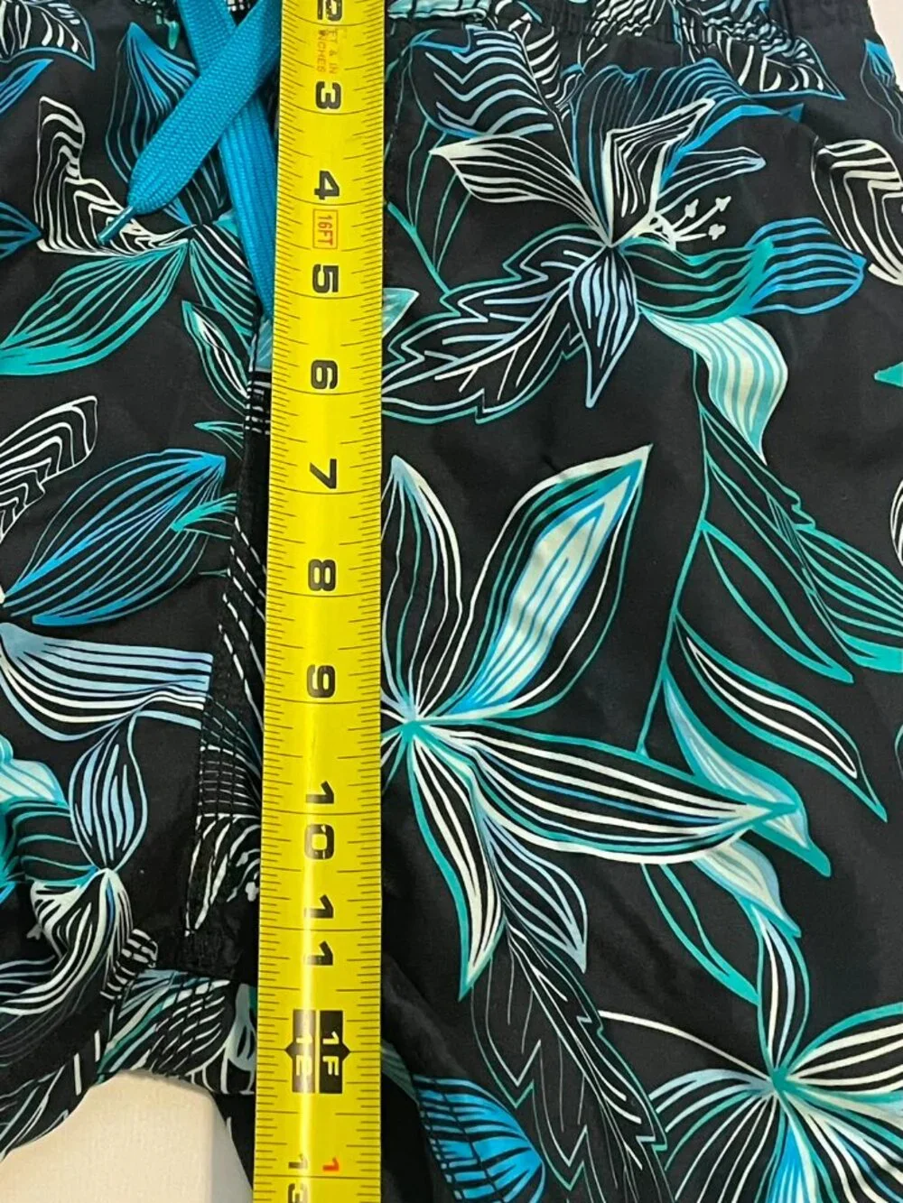 KANU SURF Boy’s Blue Hawaiian Board Swim Shorts, Size M 10/12